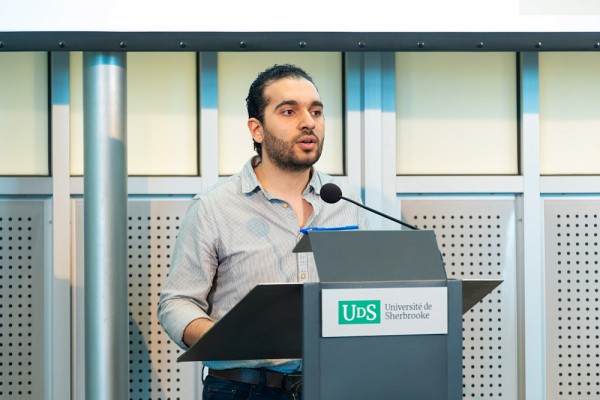 Ibrahim Zidan (D&eacute;partement de g&eacute;nie civil et b&acirc;timent, Facult&eacute; de g&eacute;nie)&nbsp;r&eacute;alise son projet de recherche sous la supervision du professeur Brahim Benmokrane.