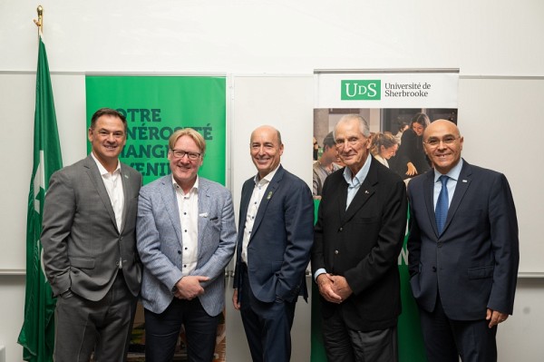 Pascal Tremblay, ambassadeur 2024, Fran&ccedil;ois Thibault, ambassadeur 2026, Nicolas Marcoux, ambassadeur 2019 et copr&eacute;sident de la campagne facultaire depuis 2022, Laurent Beaudoin Grand Ambassadeur de l'Universit&eacute; de Sherbrooke depuis 1997 et Pr Abdelouahab Mekki Berrada, doyen de l&rsquo;&Eacute;cole de gestion.