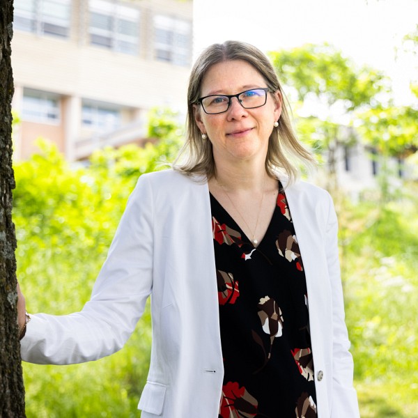 Professeure Audrey Brassard, D&eacute;partement de psychologie, Facult&eacute; des lettres et sciences humaines.