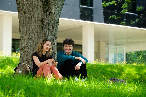 Le savoir-&ecirc;tre est au c&oelig;ur de l&rsquo;exp&eacute;rience universitaire et s&rsquo;acquiert au travers des interactions avec les autres.