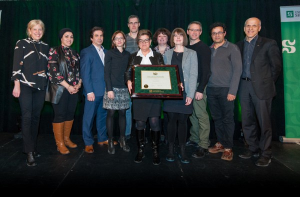 L'&Eacute;quipe du centre S&egrave;ve de la Facult&eacute; des sciences, r&eacute;cipiendaire du prix Grande distinction en enseignement universitaire, volet &eacute;quipe.