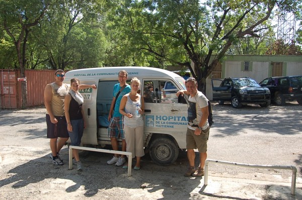 Mourad Gharbi, Annie Sheehy, Maxime Chagnon, Catherine Blackburn et leur superviseur de stage Lionel Hugonnier.
