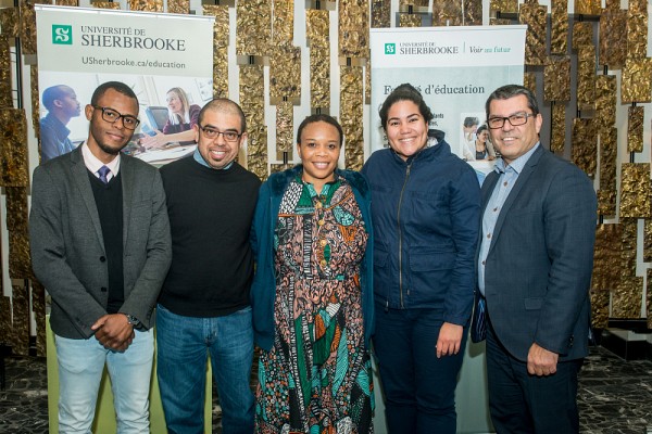 Les r&eacute;cipiendaires d'une bourse interne de la Facult&eacute; d&rsquo;&eacute;ducation pour le doctorat, en compagnie du doyen. De g. &agrave; d. : Gregory Ulysse, German Hernandez, Nkiruka Nonye Enyindah et Evelyne Mottais.&nbsp;R&eacute;cipiendaires absents :&nbsp;Johanna Bisson et&nbsp;Paola Andrea Bastidas Zapata.