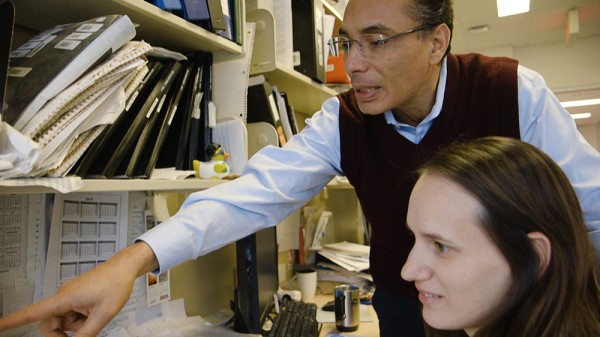 Sherif Abou Elela est professeur-chercheur &agrave; la Facult&eacute; de m&eacute;decine et des sciences de la sant&eacute; et au Centre de recherche du CHUS.