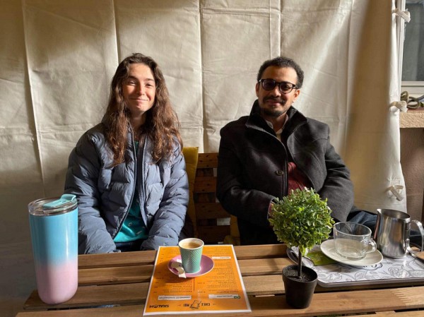 Audrey Tremblay souhaite mettre en lumi&egrave;re comment le rapport politique au mouvement chez les communaut&eacute;s touar&egrave;gues nomades d'Alg&eacute;rie influence les relations qu'elles entretiennent avec l'autorit&eacute; centrale fran&ccedil;aise &agrave; l'&eacute;poque coloniale.