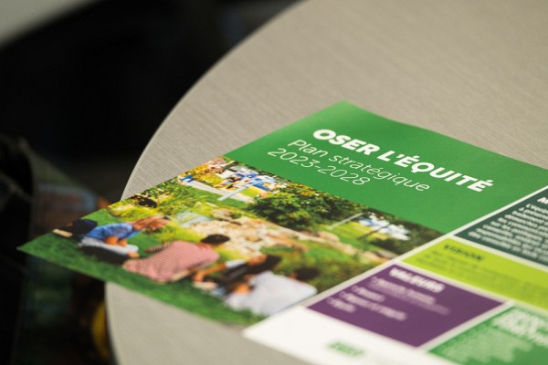 Le plan strat&eacute;gique Oser l'&eacute;quit&eacute; pr&eacute;sent&eacute; &agrave; l'occasion du midi-conf&eacute;rence annuel en octobre 2023.