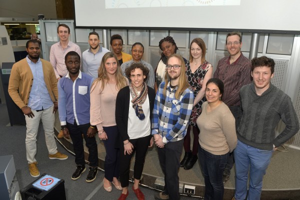 En tout,&nbsp;14 doctorantes et doctorants sont mont&eacute;s sur sc&egrave;ne afin de se pr&ecirc;ter au difficile exercice de vulgariser leur th&egrave;se de doctorat en 3 minutes.