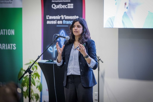 Nasrin Rafiei, doctorante en imagerie biom&eacute;dicale, a expos&eacute; CranioMaps, un projet de cartographie tridimensionnelle des nerfs cr&acirc;niens &agrave; partir de donn&eacute;es d&rsquo;IRM, destin&eacute; &agrave; soutenir le diagnostic et le traitement de la n&eacute;vralgie du trijumeau.&nbsp;