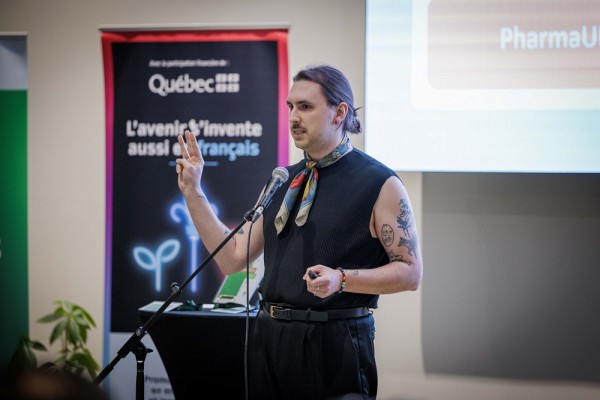 Marc‑Antoine Tourville, &eacute;tudiant &agrave; la ma&icirc;trise en sciences de la sant&eacute;, a propos&eacute; la cr&eacute;ation de la premi&egrave;re pharmacie &agrave; but non lucratif au Qu&eacute;bec. Son projet, PharmaUL, ancr&eacute; dans le milieu universitaire, cherche &agrave; conjuguer accessibilit&eacute; aux soins de premi&egrave;re ligne et justice sociale en r&eacute;investissant les&nbsp;surplus au sein des communaut&eacute;s desservies.&nbsp;