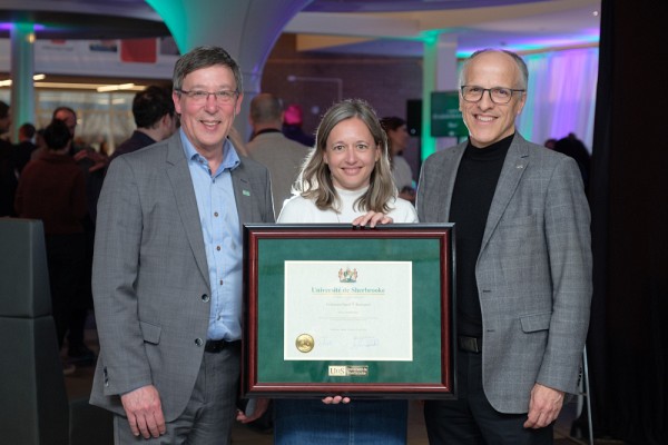 Pascale Beauregard est professeure au D&eacute;partement de biologie de la Facult&eacute; des sciences. Elle est laur&eacute;ate du prix Tremplin en recherche et cr&eacute;ation dans la cat&eacute;gorie Sciences naturelles et g&eacute;nie.