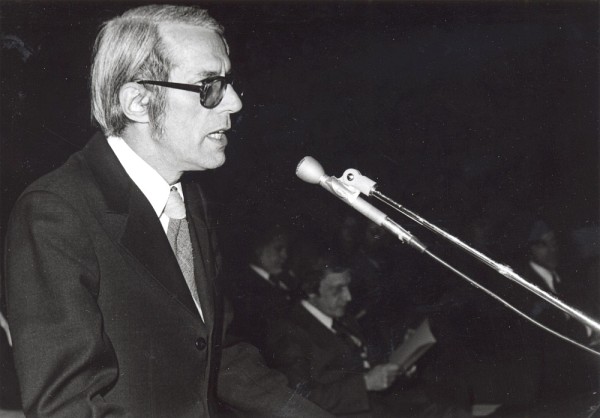 La contribution d'Yves Martin, tant &agrave; l'essor du Qu&eacute;bec que de l'UdeS, est remarquable.