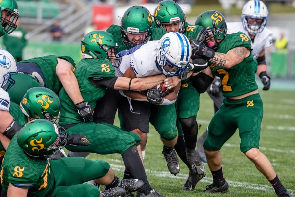 Photo : Yves Longpr&eacute;