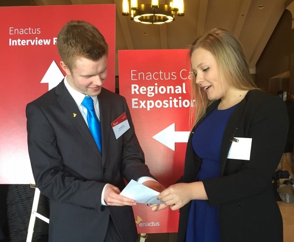 L'&eacute;quipe de l'Universit&eacute; de Sherbrooke a particip&eacute; &agrave; la comp&eacute;tition r&eacute;gionale les 8 et 9 mars &agrave; Mississauga.