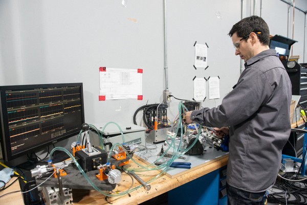 La plateforme 3IT.M&eacute;cano rend possible la r&eacute;alisation d&rsquo;un grand nombre de projets de recherche r&eacute;alis&eacute;s en partenariat avec des entreprises qu&eacute;b&eacute;coises de toutes tailles et qui contribuent &agrave; propulser la soci&eacute;t&eacute; qu&eacute;b&eacute;coise &agrave; travers les d&eacute;fis de demain.