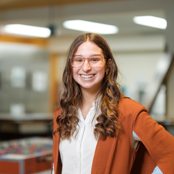 Laurie Croteau, baccalaur&eacute;at en g&eacute;nie robotique