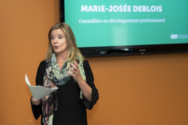 La ma&icirc;tresse de c&eacute;r&eacute;monie, Marie-Jos&eacute;e Deblois, conseill&egrave;re en d&eacute;veloppement professionnel