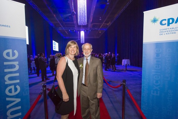 La doyenne Isabelle Dionne en compagniede M. Denis Custeau