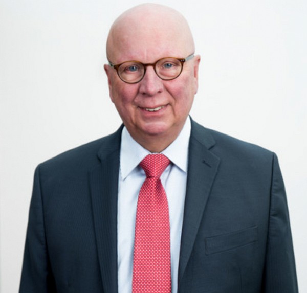 Luc Borduas, dipl&ocirc;m&eacute; de la Facult&eacute; de droit