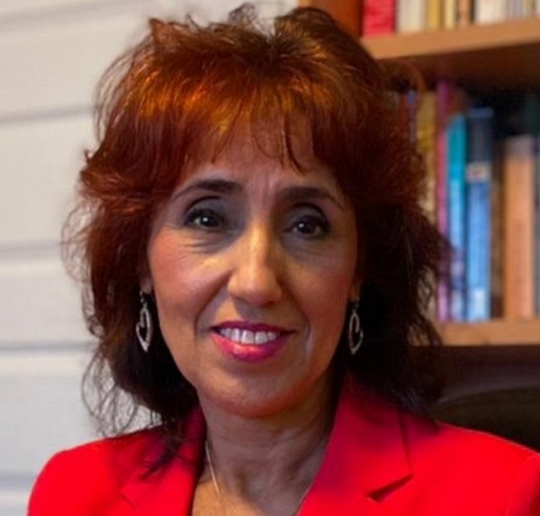 Rakia Laroui, dipl&ocirc;m&eacute;e de la facult&eacute; d'&eacute;ducation