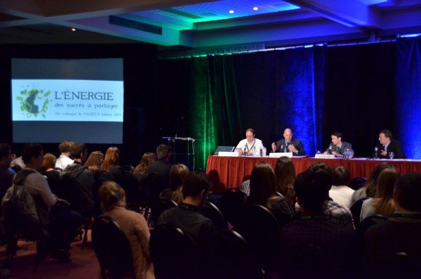 Les trois pan&eacute;listes et l'animateur de la table ronde (de gauche &agrave; droite): &Eacute;ric Le Cou&eacute;dic, Andr&eacute; Bourgault, Mathieu Muir et Jean-Fran&ccedil;ois Comeau.