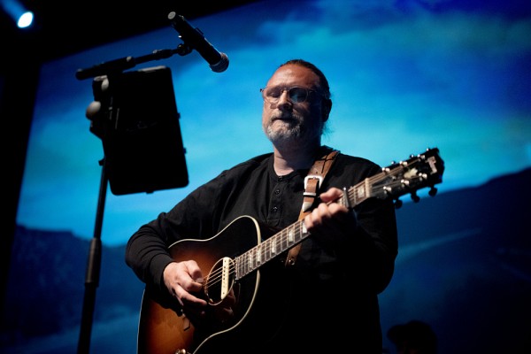 Lors de son hommage, Sandra Martel a pu se transporter dans l'univers de l&rsquo;Ange vagabond , une pi&egrave;ce de Richard S&eacute;guin que Madame Martel appr&eacute;cie particuli&egrave;rement. Elle a &eacute;t&eacute; interpr&egrave;t&eacute; par Christian Morissette.