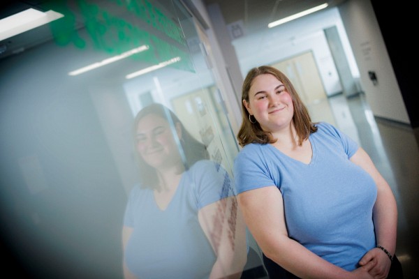 Z&ouml;e Gandey, &eacute;tudiante &agrave; la ma&icirc;trise, m&egrave;ne cette &eacute;tude sous la direction du professeur Kevin Whittingstall.