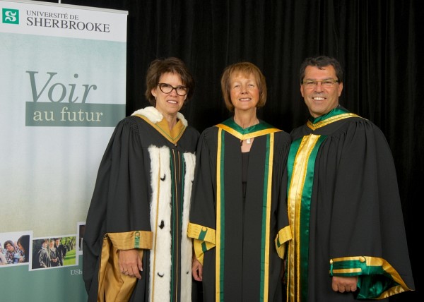 La rectrice Luce Samoisette, la professeure &eacute;m&eacute;rite H&eacute;l&egrave;ne Hensler et le doyen Serge Striganuk.