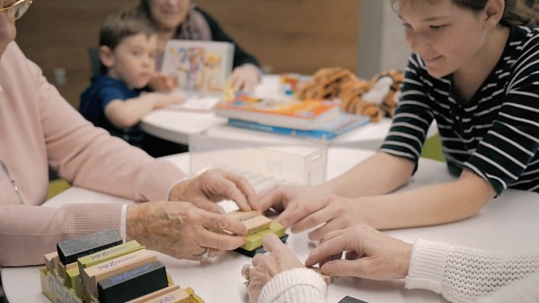 G&eacute;rer l'organisation de rencontres interg&eacute;n&eacute;rationnelles est un exercice formateur pour Amy Bouthillette.