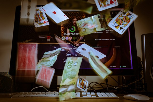 Les jeux de hasard et d'argent peuvent entra&icirc;ner une d&eacute;pendance que les m&eacute;decins peinent &agrave; traiter ad&eacute;quatement, faute d'outils.