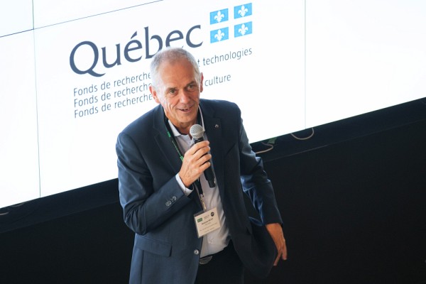 Pr&eacute;sent &agrave; Sherbrooke sp&eacute;cialement pour l&rsquo;occasion, Antoine Petit, pr&eacute;sident-directeur g&eacute;n&eacute;ral du CNRS, estime que la recherche est un cha&icirc;non important dans la lutte contre les changements climatiques.
