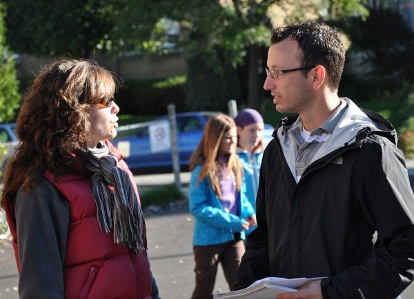Le stagiaire &Eacute;ric Beauchemin-Pratte a accompagn&eacute; les titulaires de classe pour b&acirc;tir un r&eacute;pertoire d'activit&eacute;s physiques.
