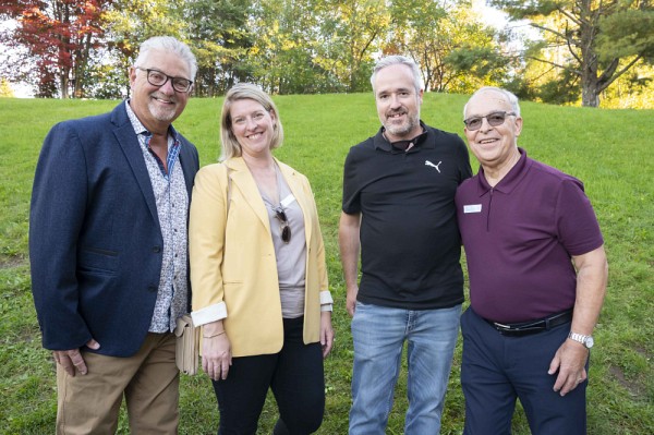 Michel Gosselin et Virginie Robitaille-Gosselin (p&egrave;re et fille)&nbsp;ainsi que Mathieu et Denis Roy (fils et p&egrave;re)