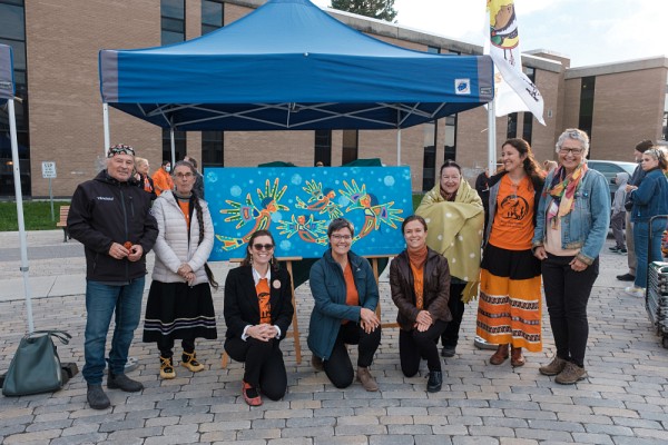 Le&nbsp;comit&eacute; M8wwa ᒪ ᒧ mamu