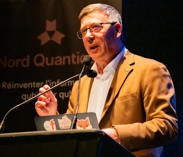Professeur Jean-Pierre Perreault, recteur de l'Universit&eacute; de Sherbrooke