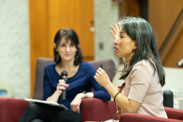 L&rsquo;entrevue avec Kim Th&uacute;y&nbsp;a &eacute;t&eacute; agilement men&eacute;e&nbsp;par Karine Tremblay,&nbsp;journaliste de La Tribune
