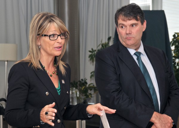 Me Danny Lachance, pr&eacute;sidente du conseil d&rsquo;administration de la fondation du CHUS et M. Daniel Denault, vice-pr&eacute;sident du conseil d&rsquo;administration de la Fondation de l&rsquo;UdeS tenaient &agrave; remercier les b&eacute;n&eacute;voles solliciteurs pour leur support indispensable &agrave; cette campagne.