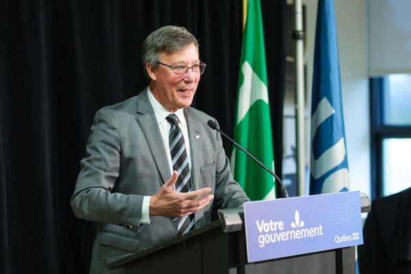 Le professeur Jean-Pierre Perreault, recteur de l'UdeS