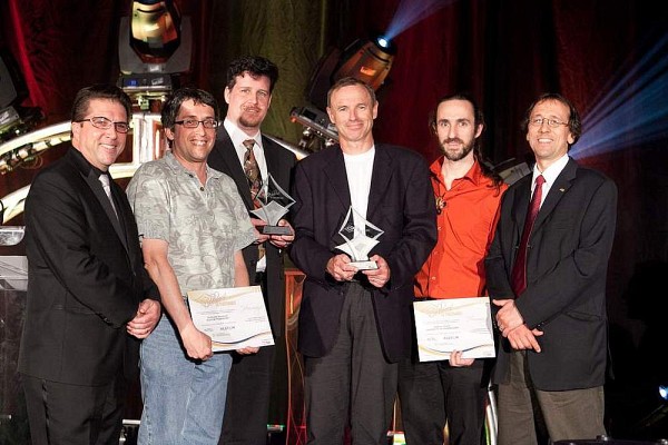 Jean-Louis Legault, de l'ADRIQ, St&eacute;phane Moreau, M. Mcdonald, d'Intel, Alain Berry, Anthony G&eacute;rard et Patrice Masson.
