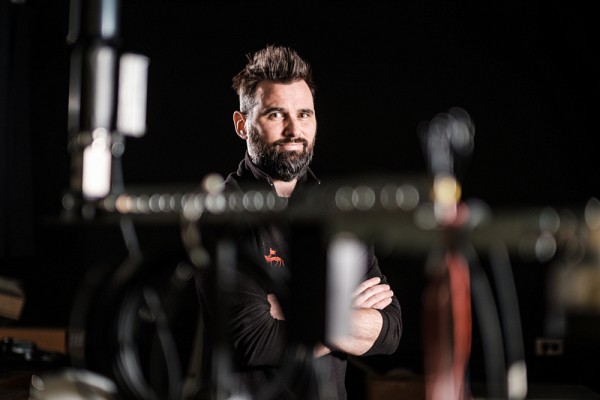 Le professeur Fr&eacute;d&eacute;ric Bouchard compte jumeler les outils du D&eacute;partement de g&eacute;omatique appliqu&eacute;e &agrave; son expertise de g&eacute;ologue de terrain pour maximiser les connaissances disponibles sur le perg&eacute;lisol.