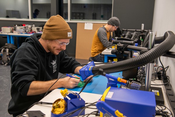 L'aspect pratique de la formation, l'une des forces de l'UdeS, est tr&egrave;s appr&eacute;ci&eacute; des personnes &eacute;tudiantes.