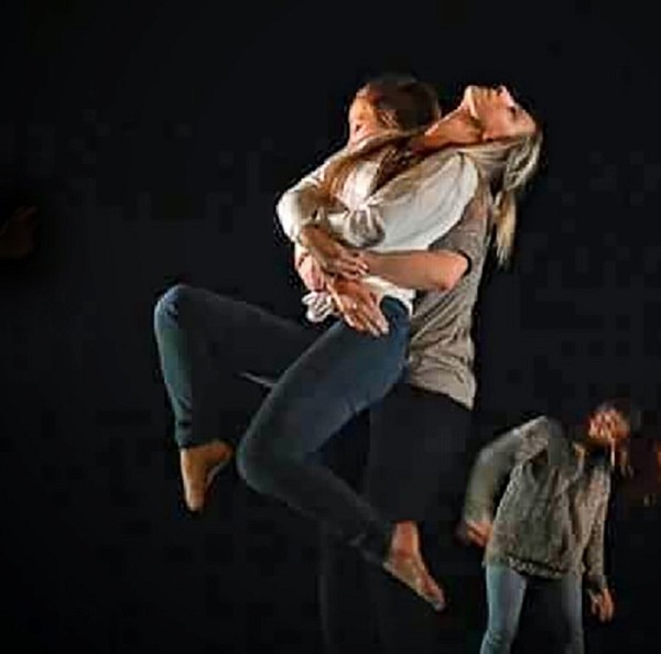 Karine a commenc&eacute; par un DEC en danse.