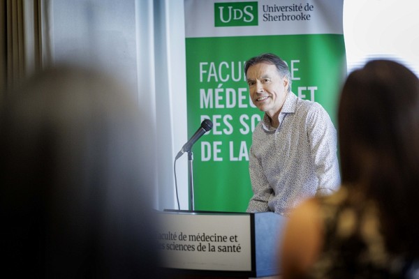 Pr Paul&nbsp;Bessette, donateur et professeur-chercheur au&nbsp;D&eacute;partement d'obst&eacute;trique-gyn&eacute;cologie.