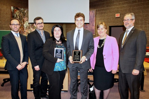 La dipl&ocirc;m&eacute;e&nbsp;Marie-Jos&eacute;e&nbsp;Hogue lors de la finale provinciale Face &agrave; face.
