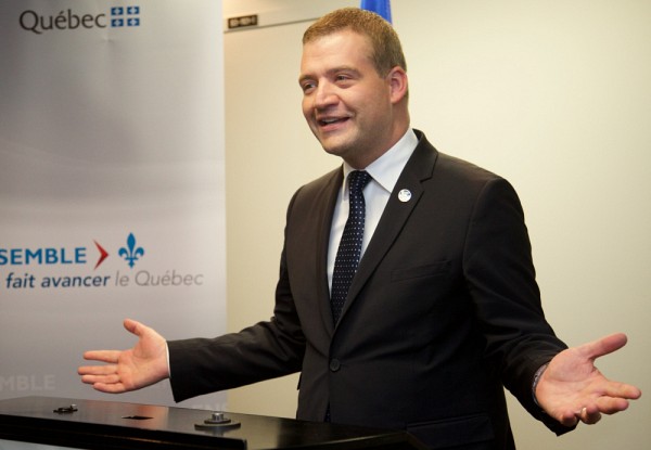 Monsieur Luc Fortin, ministre de la Culture et des Communications, ministre responsable de la Protection et de la Promotion de la langue fran&ccedil;aise et ministre responsable de la r&eacute;gion de l'Estrie.