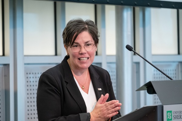 Marie-H&eacute;l&egrave;ne Wolfe, directrice g&eacute;n&eacute;rale de Centraide Estrie.