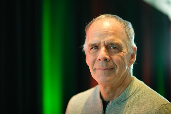 Serge Dub&eacute;, &eacute;lectricien retrait&eacute;, a trouv&eacute; &agrave; l&rsquo;UdeS un milieu de travail qui lui a permis de se r&eacute;aliser pleinement sur le plan professionnel.