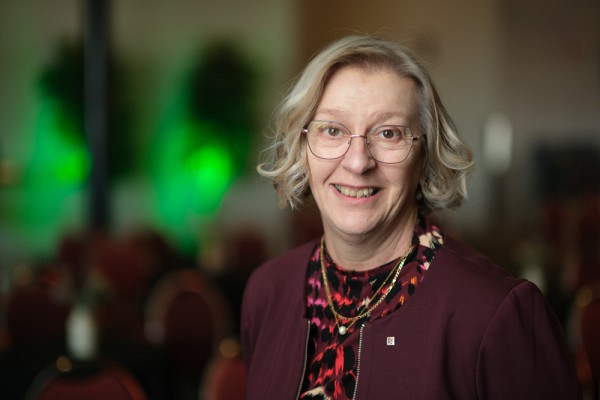 Pour la retrait&eacute;e Francine Viel, qui a travaill&eacute; 36 ans comme secr&eacute;taire, son aventure &agrave; l&rsquo;UdeS se poursuit &agrave; travers notamment ses enfants, qui ont adopt&eacute; l&rsquo;organisation pour leurs diff&eacute;rents projets d&rsquo;avenir.