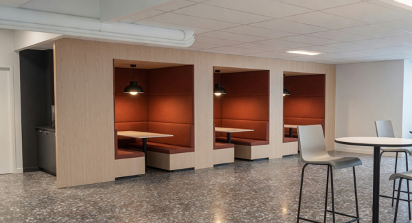Un quatri&egrave;me cocon, &agrave; la configuration l&eacute;g&egrave;rement diff&eacute;rente, sera disponible dans l&rsquo;autre section de la salle &agrave; manger.