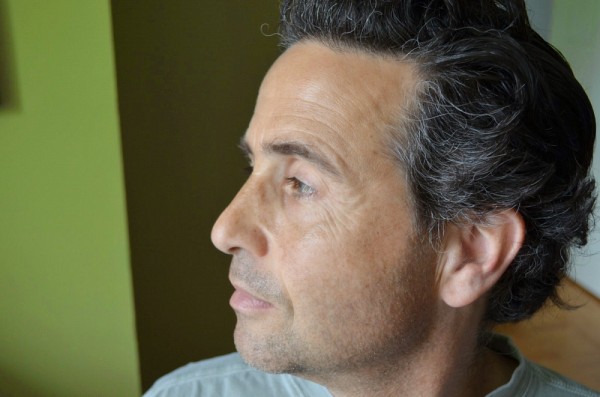 Le charg&eacute; de cours Georges Desmeules s'int&eacute;resse au r&ocirc;le et &agrave; la fonction de l'humour dans la soci&eacute;t&eacute;.