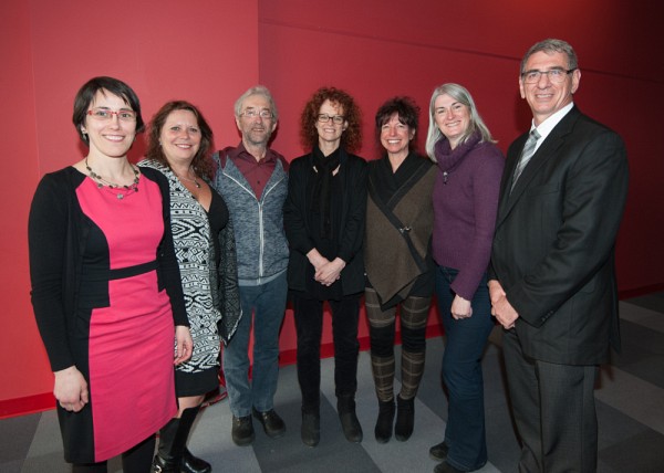 L'&eacute;quipe du baccalaur&eacute;at en enseignement professionnel. De g. &agrave; d. : la Pre Chantale Beaucher, la coordonnatrice Carole B&eacute;langer, le professeur retrait&eacute; Andr&eacute; Balleux, la commis aux affaires acad&eacute;miques Lise Gr&eacute;goire, la conseill&egrave;re p&eacute;dagogique Anne Rousseau, la Pre&nbsp;Otilia Popescu Holgado et le Pr Marc Tardif, directeur du D&eacute;partement de p&eacute;dagogie.